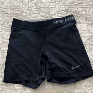 Nike pro compression shorts size small